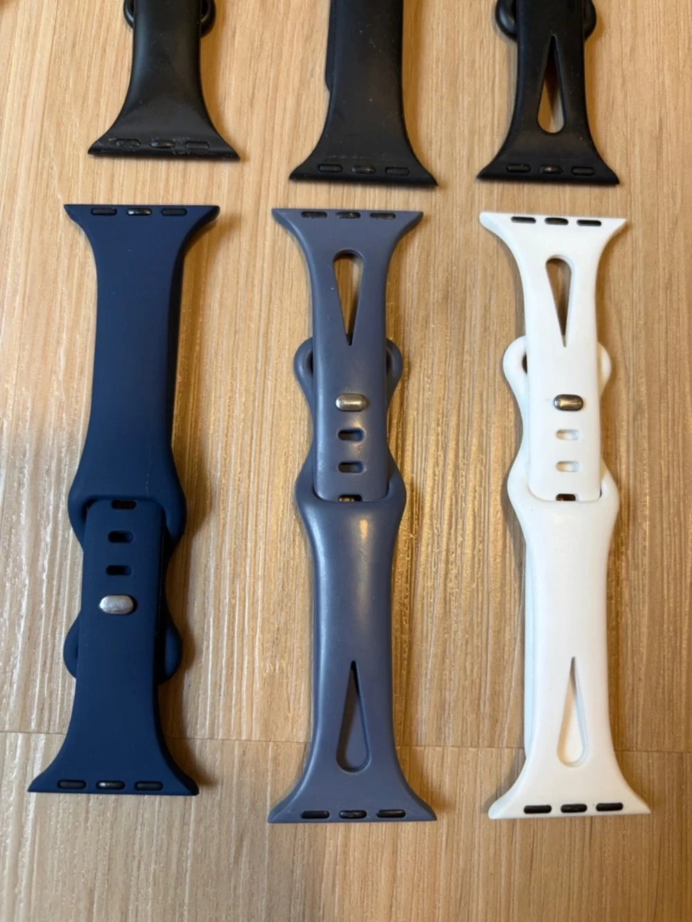 Preowned Waterproof Silicone Watch Bands Lot - Black(3) White, Blue(2)